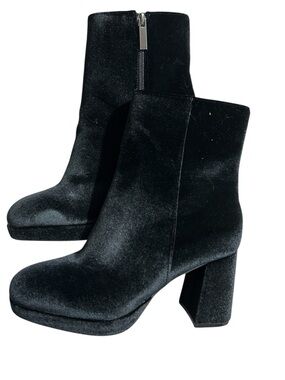 Hey Girl Slugbug Bootie in Black Velvet Block Heel Ankle Boots-Size 10-NWT